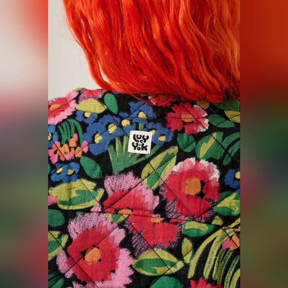 ✨️HOST PICK✨️ Lucy & Yak Oversized Quilted Bomber Jacket with Bold Floral Print - Picture 3 of 7
